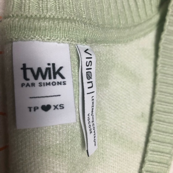 Twik Mint Green & White Design Knit V-Neck Vest - Picture 6 of 6